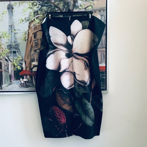 Brian Bailey Stretch Floral Skirt - Picture 3 of 4